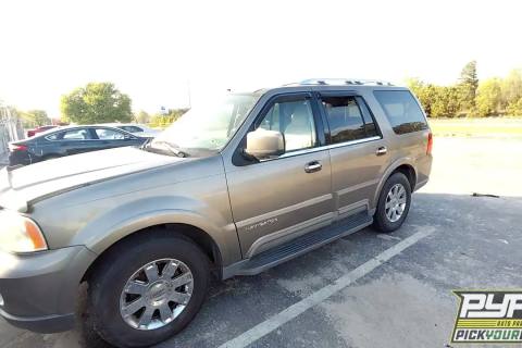 Photo of 2004 Lincoln Navigator