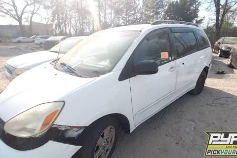 Photo of 2005 Toyota Sienna