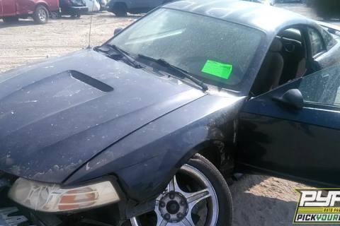 Photo of 2001 Ford Mustang