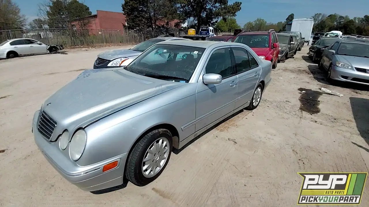 Photo of 2001 Mercedes-Benz E320