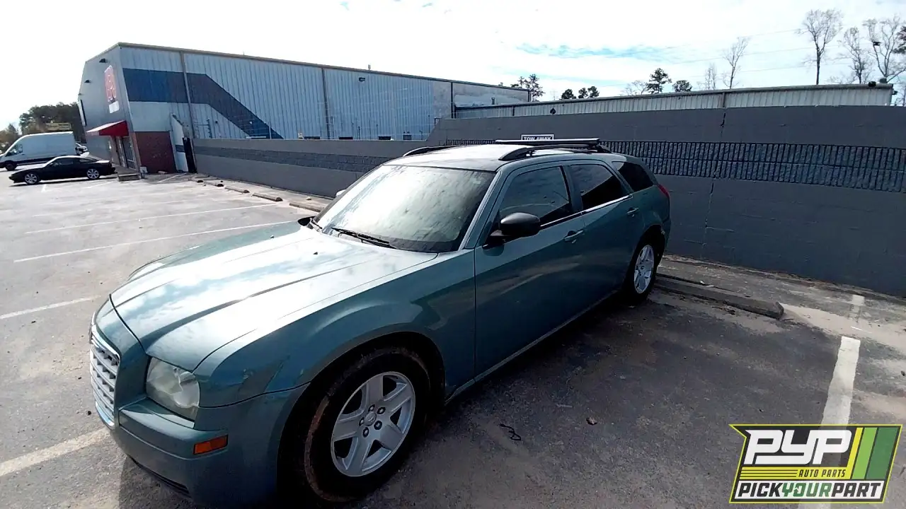 Photo of 2005 Dodge Magnum