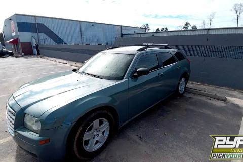 Photo of 2005 Dodge Magnum