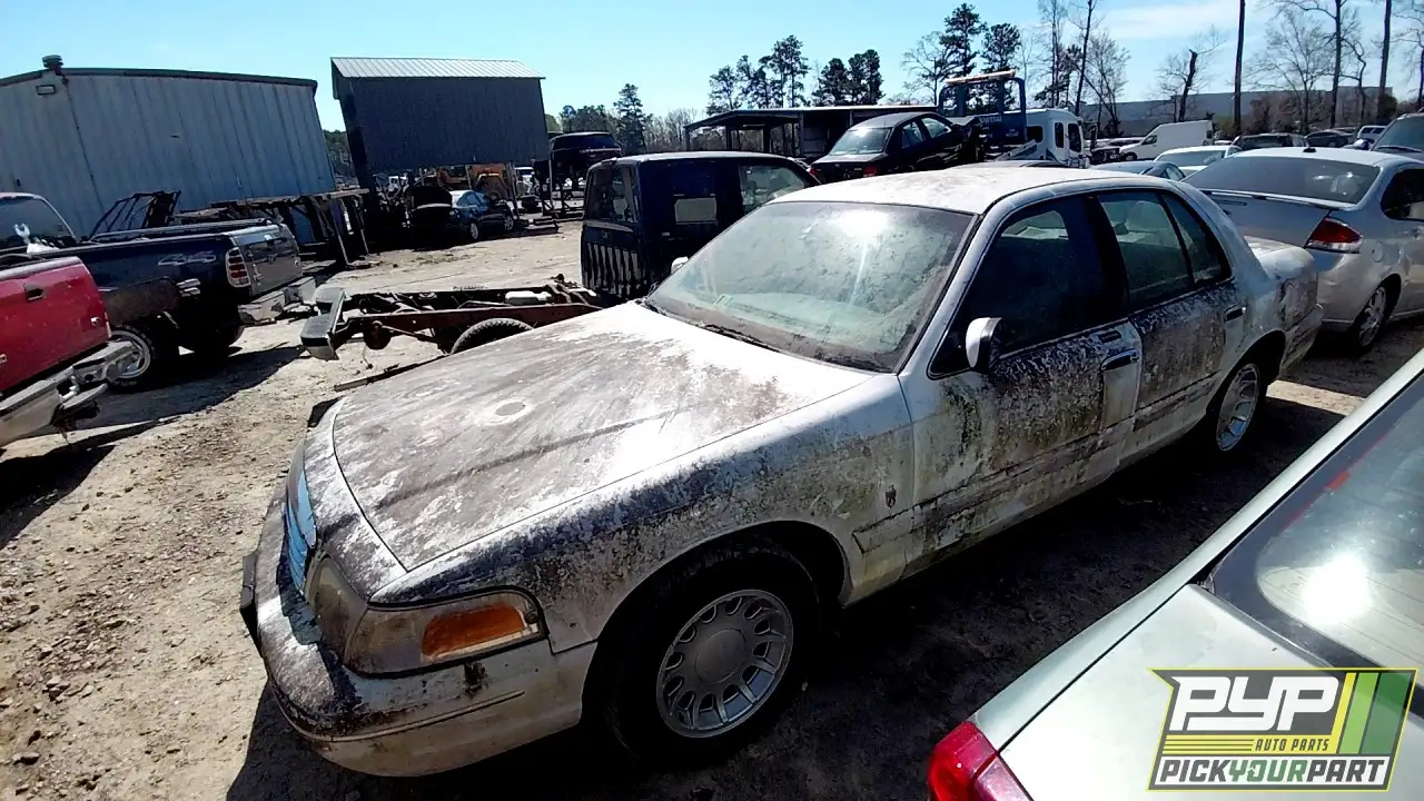 Photo of 2000 Ford Crown Victoria