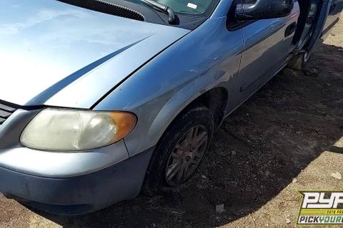 Photo of 2005 Dodge Caravan