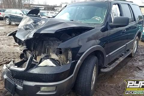 Photo of 2004 Ford Expedition