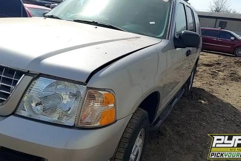 Photo of 2004 Ford Explorer