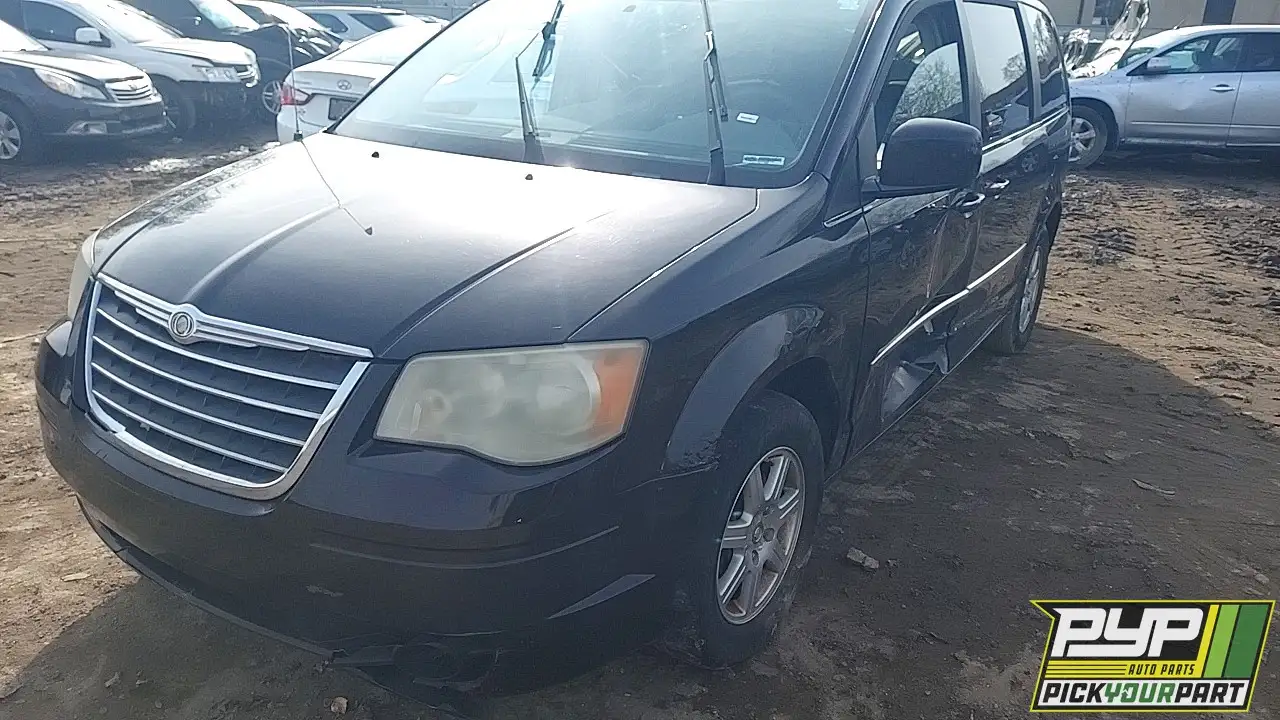 Photo of 2010 Chrysler Town & Country