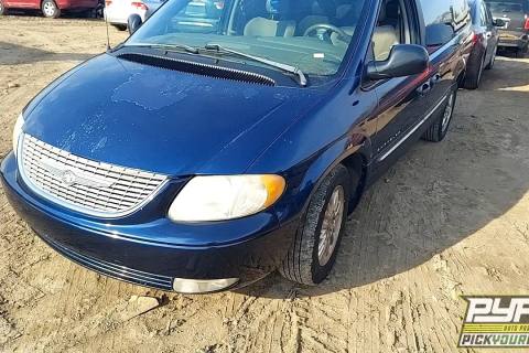 Photo of 2001 Chrysler Town & Country