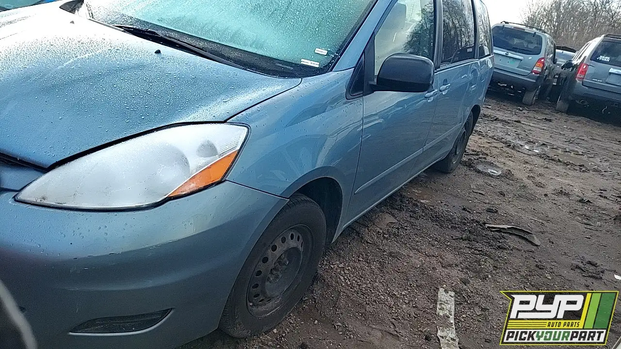 Photo of 2008 Toyota Sienna