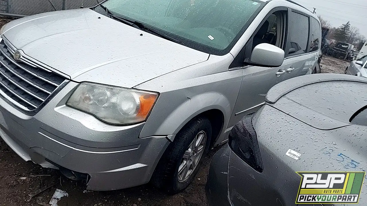 Photo of 2010 Chrysler Town & Country