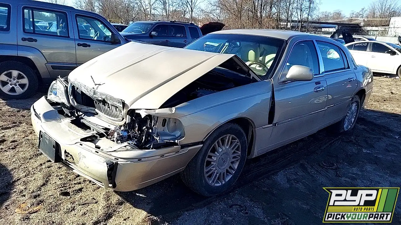 Photo of 2011 Lincoln Town Car