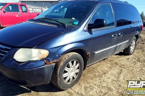 Photo of 2007 Chrysler Town & Country