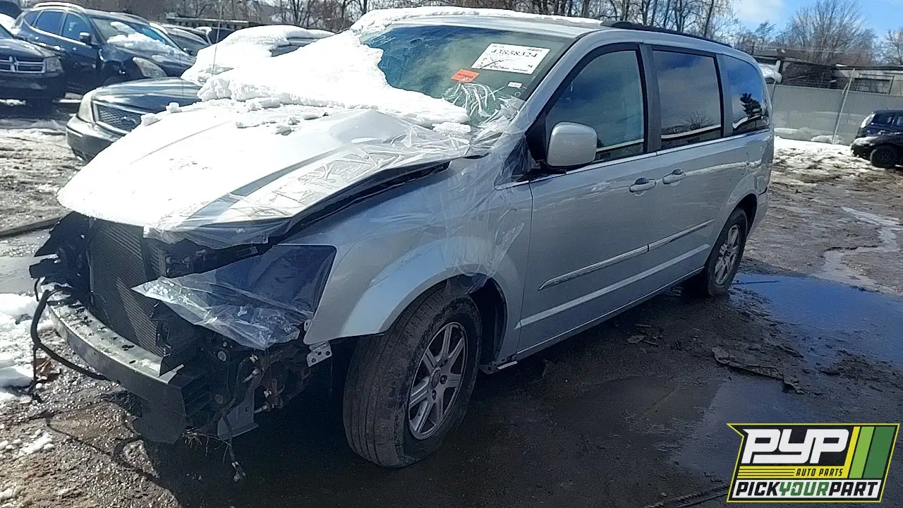Photo of 2012 Chrysler Town & Country