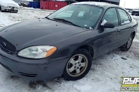 Photo of 2005 Ford Taurus