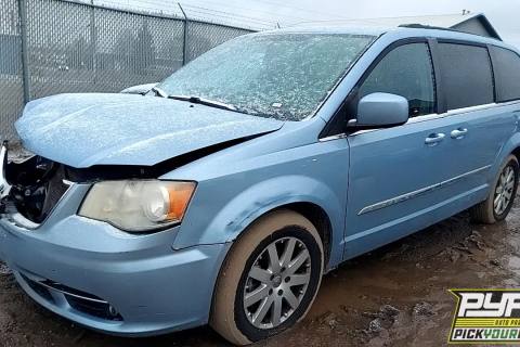 Photo of 2012 Chrysler Town & Country