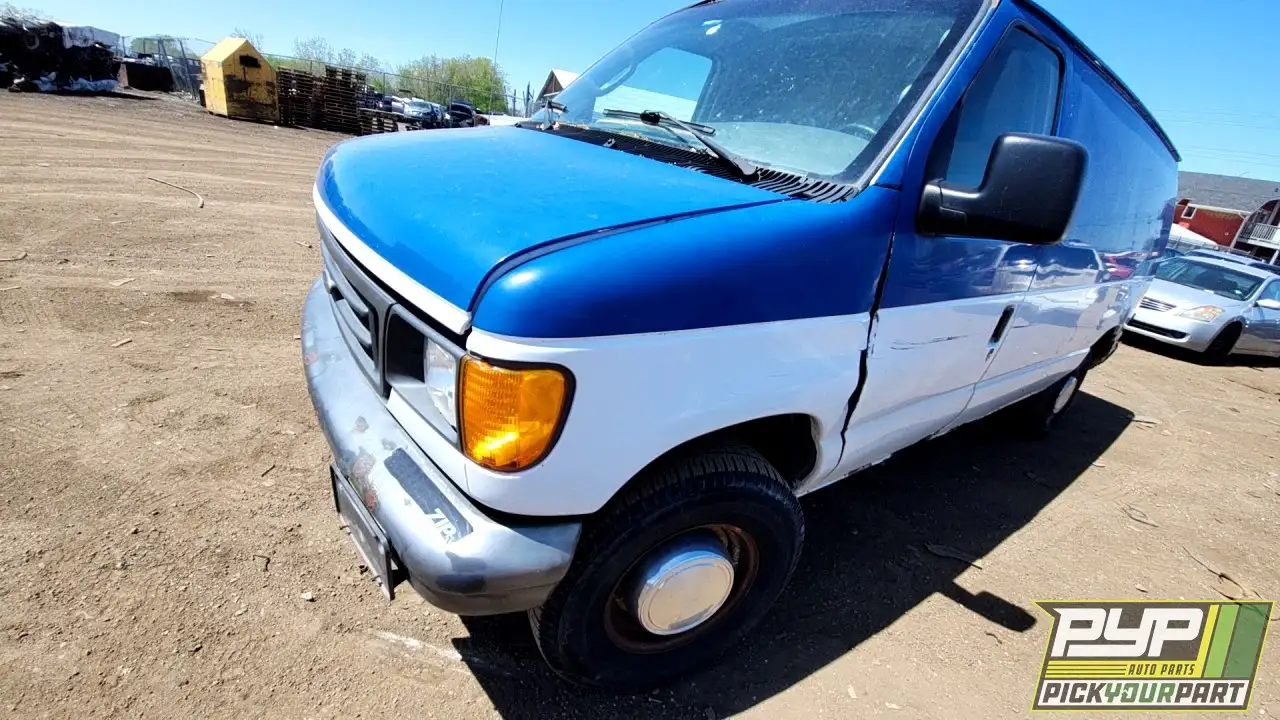 Photo of 2004 Ford E-350 Super Duty