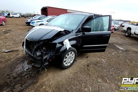Photo of 2014 Chrysler Town & Country