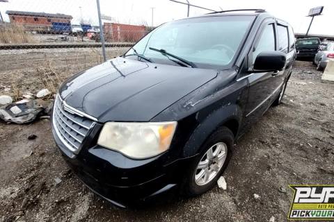 Photo of 2008 Chrysler Town & Country