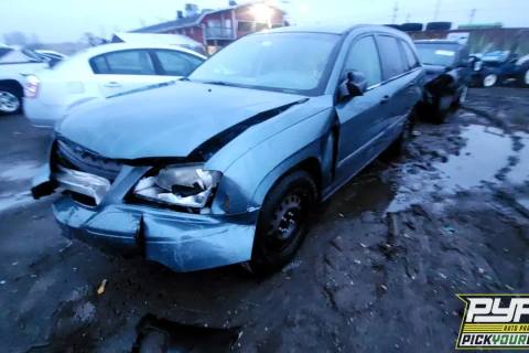 Photo of 2005 Chrysler Pacifica