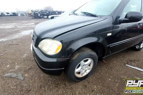 Photo of 2000 Mercedes-Benz Ml320