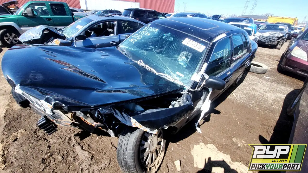 Photo of 2005 Ford Crown Victoria