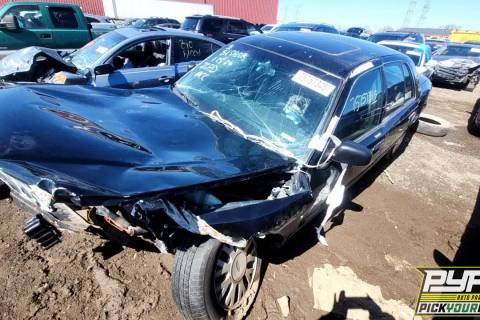 Photo of 2005 Ford Crown Victoria