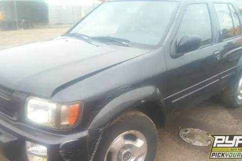 Photo of 1998 Infiniti Qx4