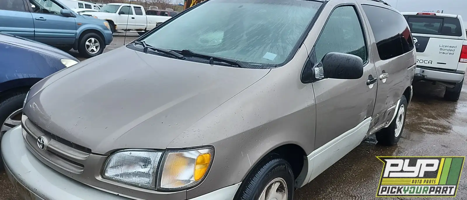 Photo of 1999 Toyota Sienna