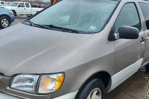 Photo of 1999 Toyota Sienna