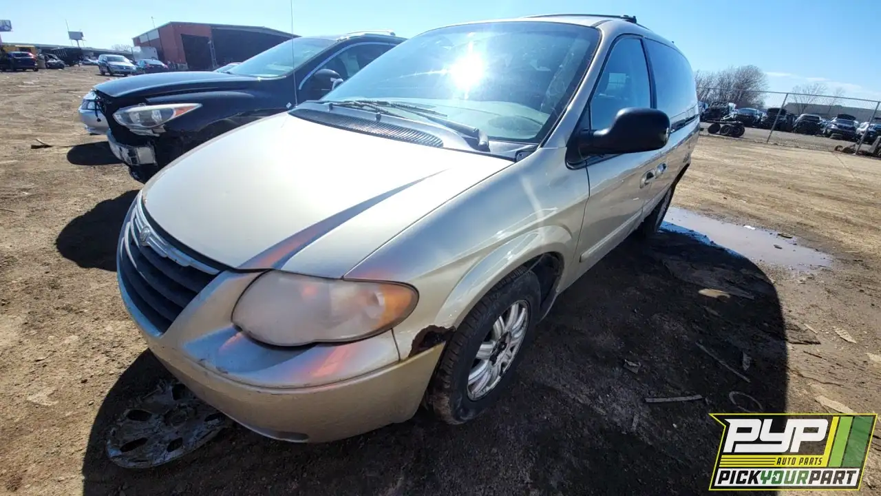 Photo of 2006 Chrysler Town & Country