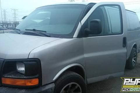 Photo of 2003 Gmc Savana 1500
