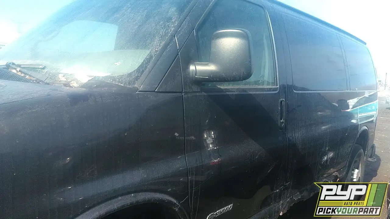 Photo of 2005 Chevrolet Express 3500