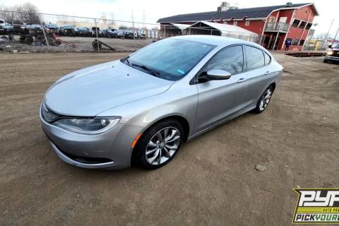 Photo of 2015 Chrysler 200