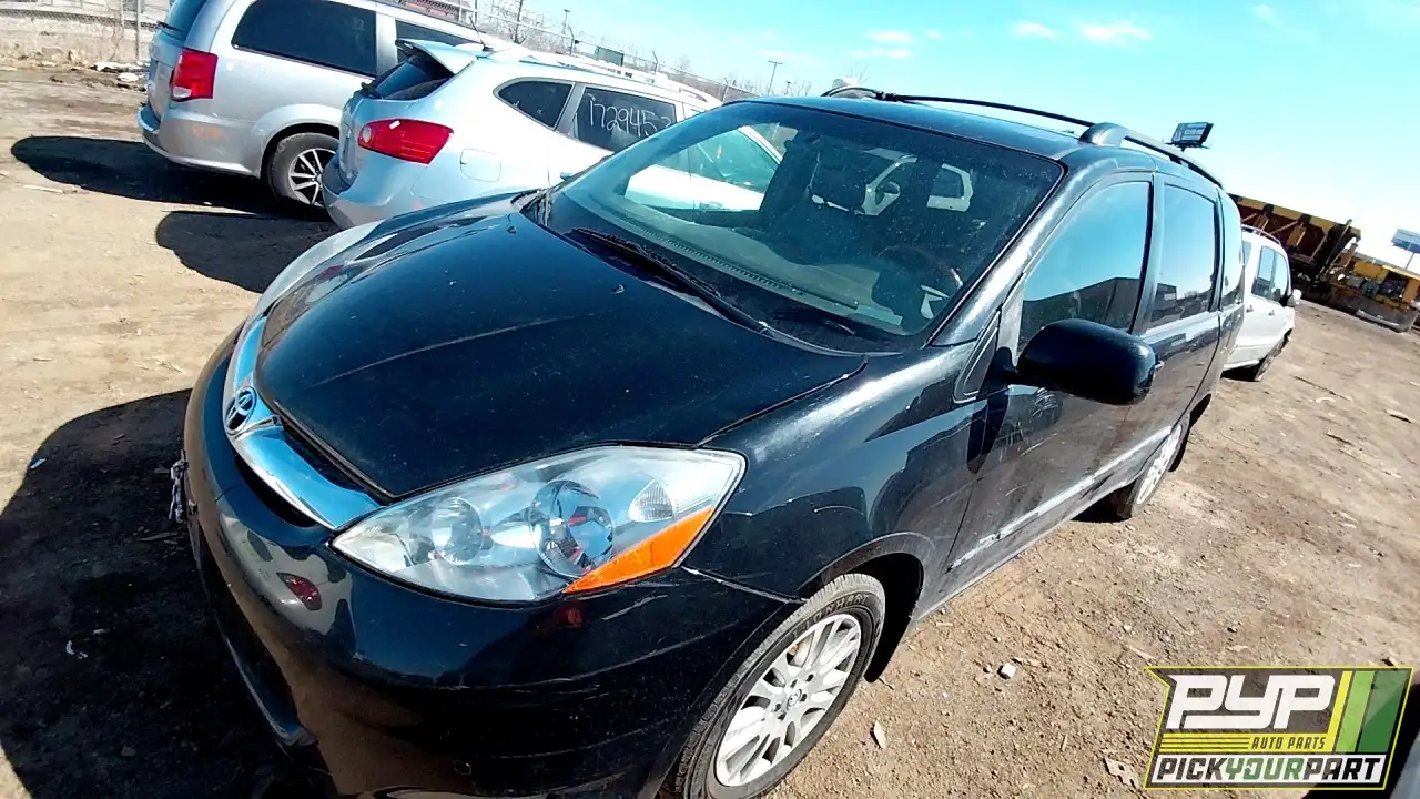 Photo of 2010 Toyota Sienna