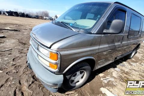 Photo of 2000 Chevrolet Express 1500