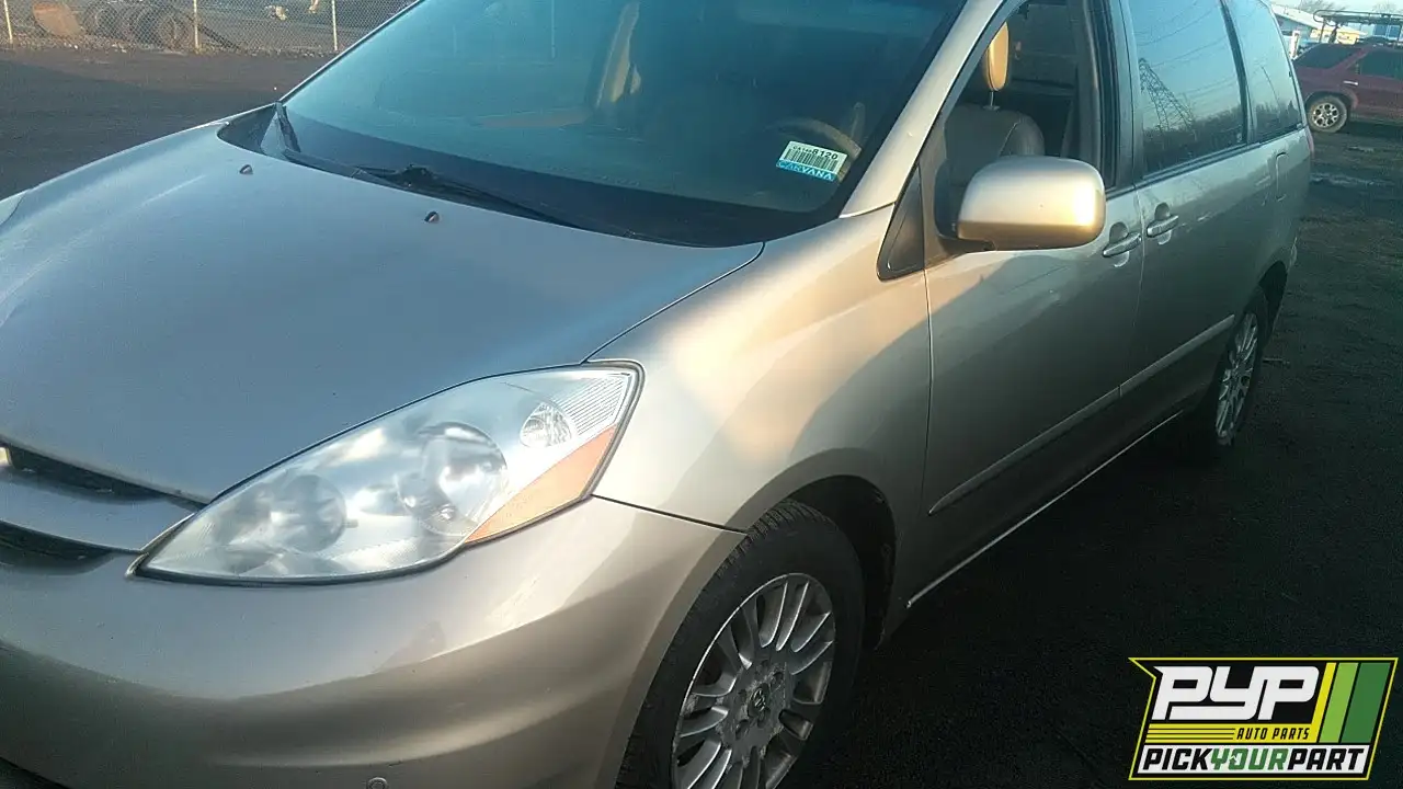 Photo of 2010 Toyota Sienna