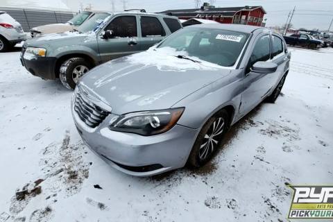 Photo of 2013 Chrysler 200