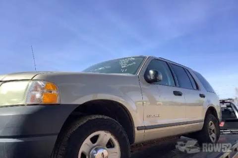 Photo of 2005 Ford Explorer