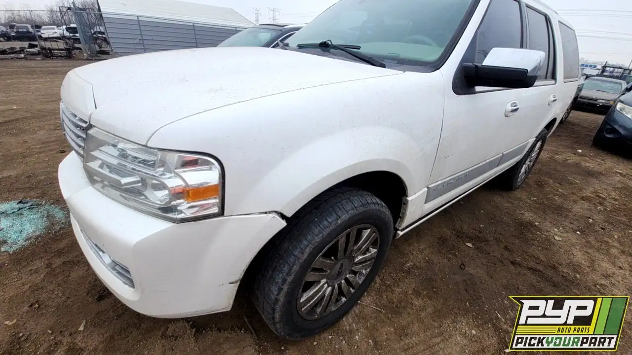 Photo of 2013 Lincoln Navigator