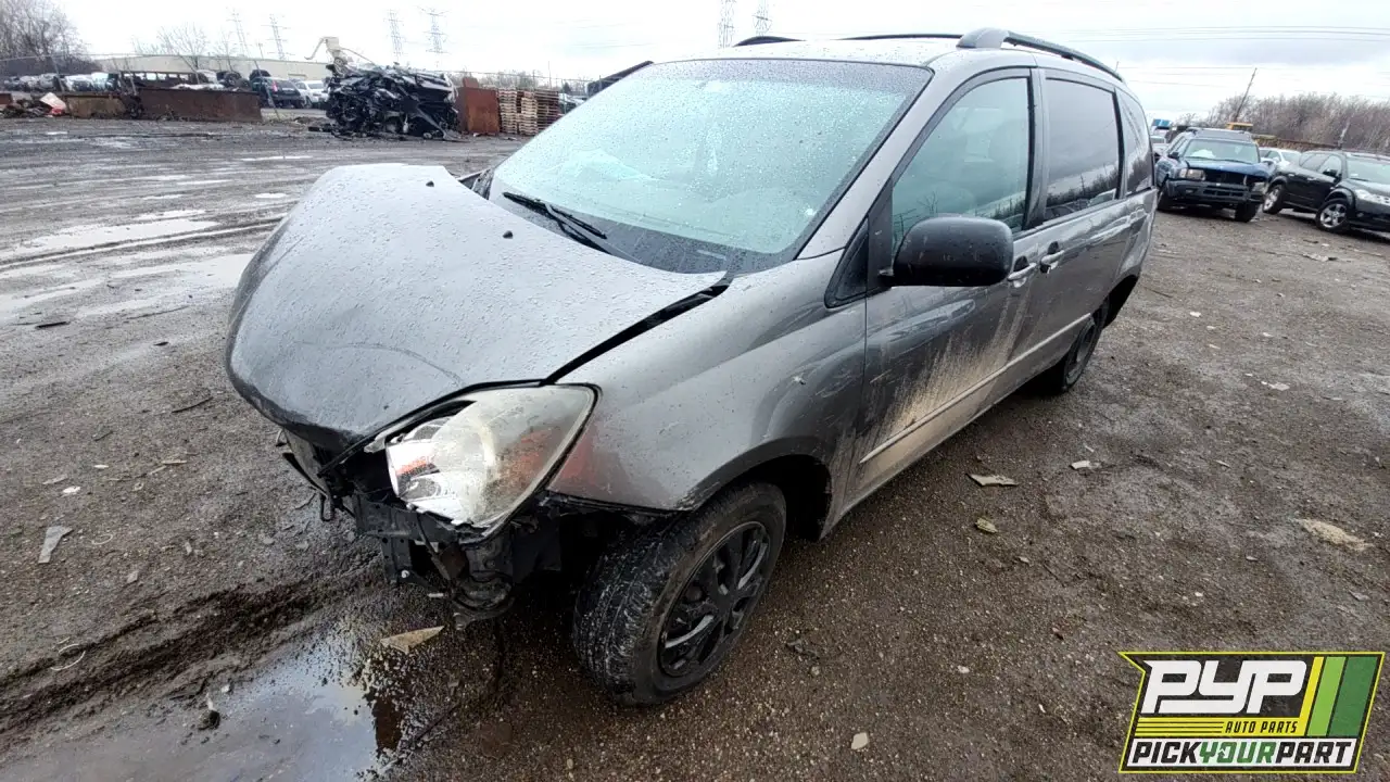 Photo of 2005 Toyota Sienna