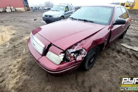 Photo of 2005 Ford Crown Victoria