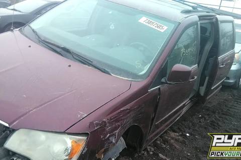 Photo of 2008 Chrysler Town & Country