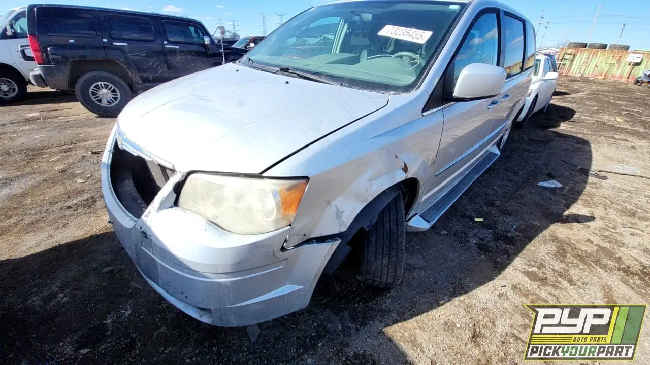 Photo of 2010 Chrysler Town & Country