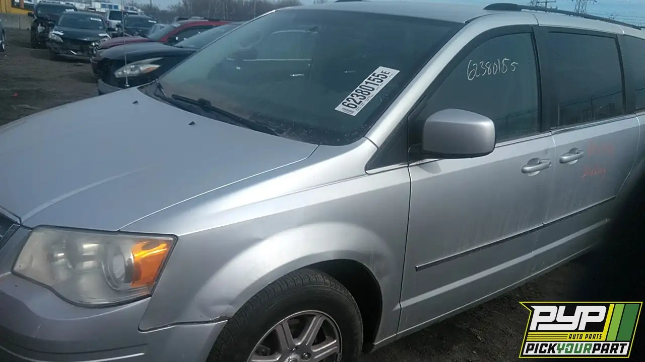 Photo of 2010 Chrysler Town & Country