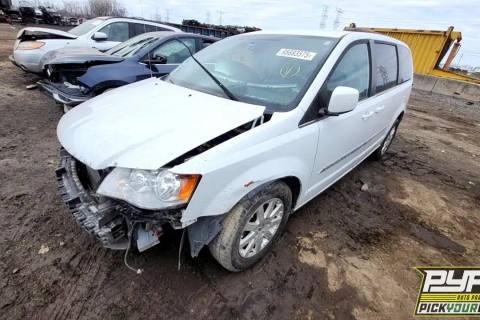 Photo of 2016 Chrysler Town & Country