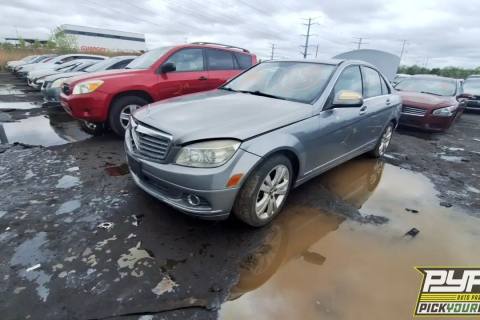 Photo of 2009 Mercedes-Benz C300