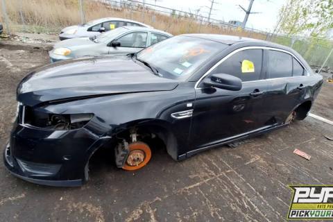 Photo of 2015 Ford Taurus