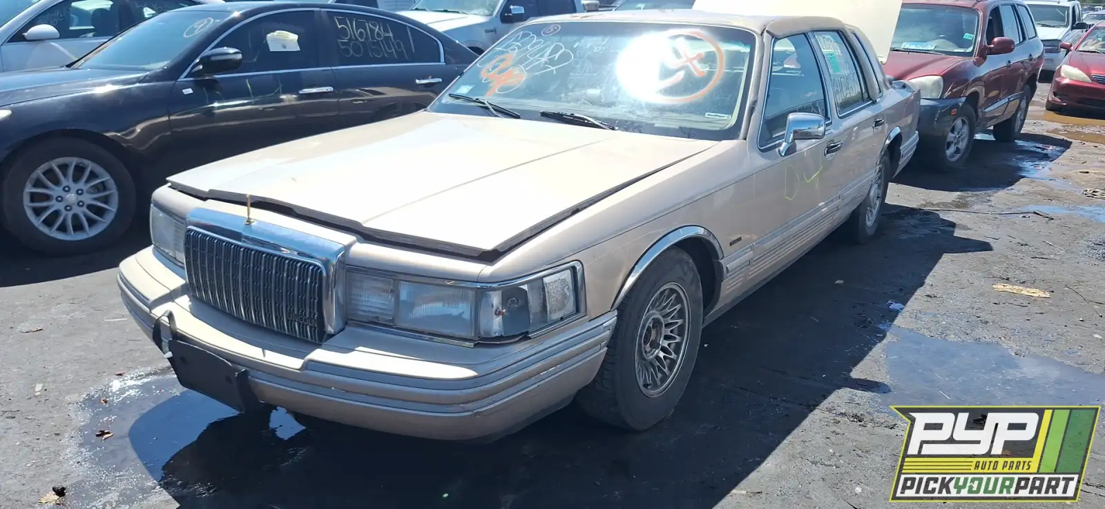 Photo of 1993 Lincoln Town Car