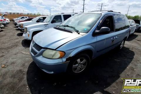 Photo of 2005 Dodge Caravan