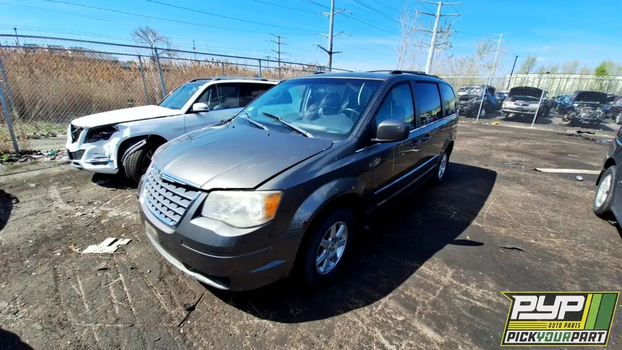 Photo of 2010 Chrysler Town & Country